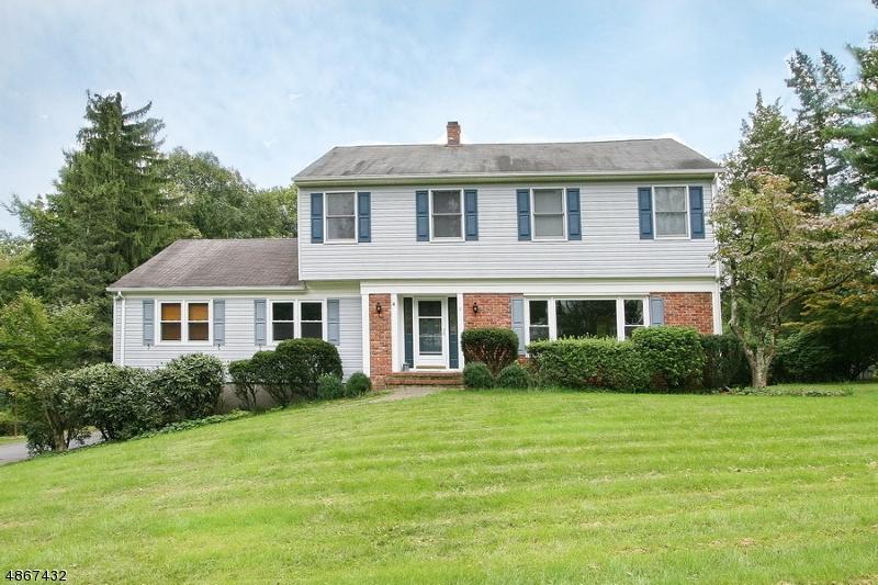 9 Ski Hill Dr - Photo 1