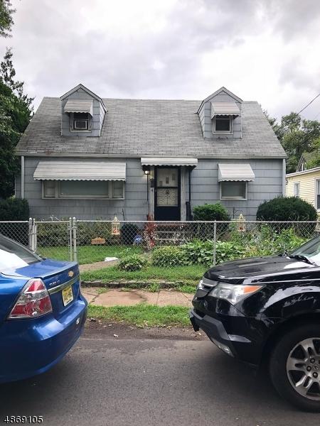 255 Pennsylvania Ave - Photo 1