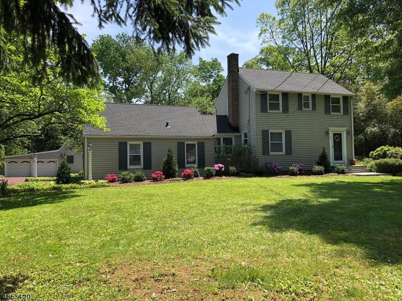 24 Spruce St - Photo 1