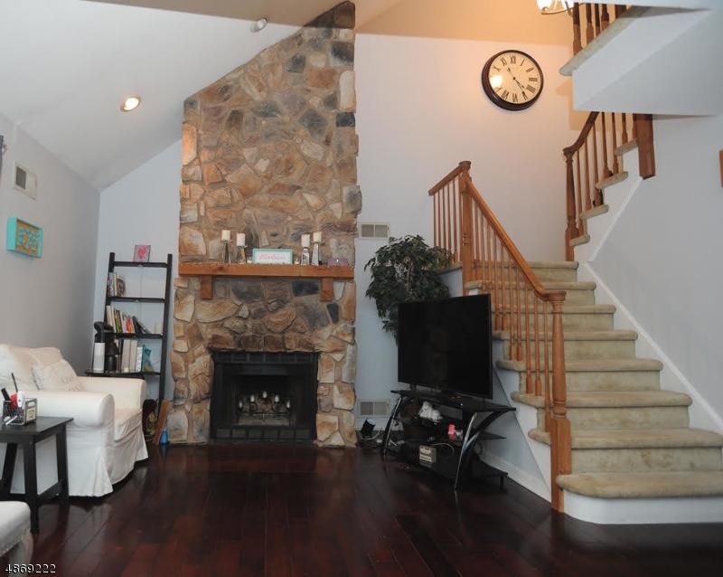 21 Mt Ridge Rd - Photo 1