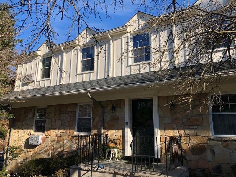132 Claremont Rd Unit 1A - Photo 1