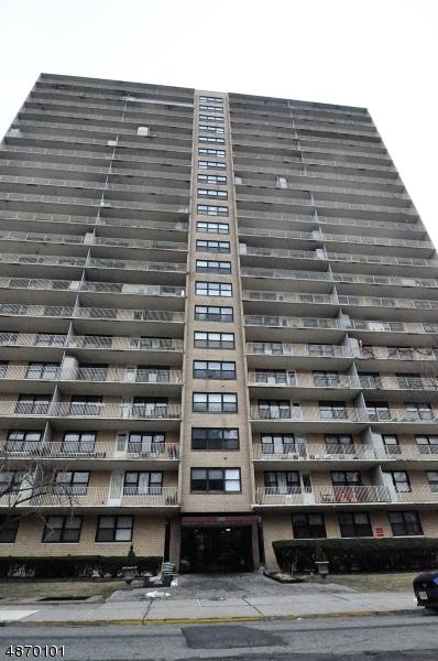 285 Aycrigg Ave - Photo 1
