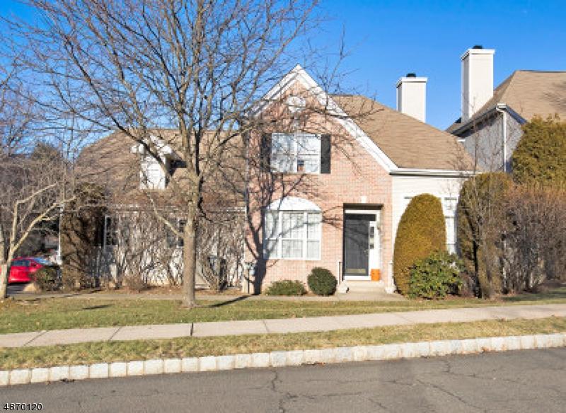 4 Windsor Pl - Photo 1