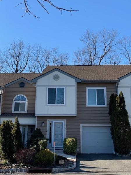 705 Park Place - Photo 1
