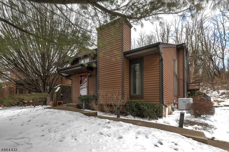 104 Aspen Dr - Photo 1