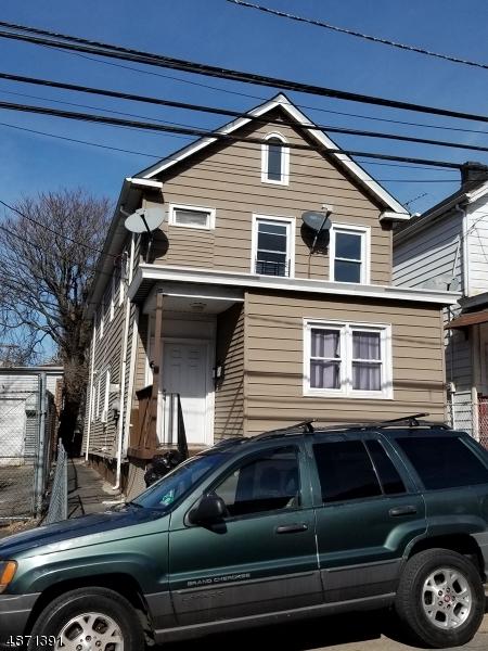 65 Putnam St - Photo 1