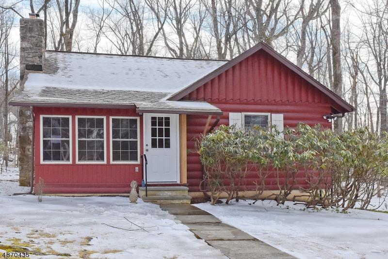 4 Sylvia Pl - Photo 1