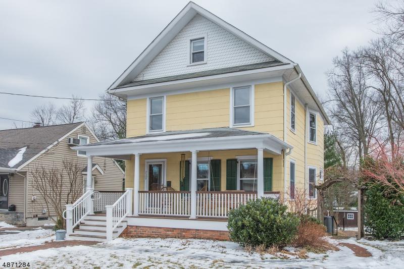 229 Grove Ave - Photo 1