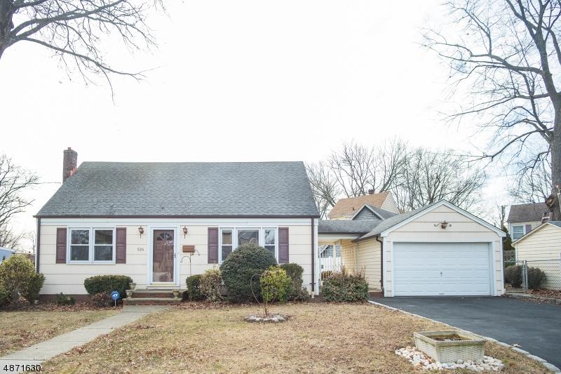 526 Beechwood Ave - Photo 1