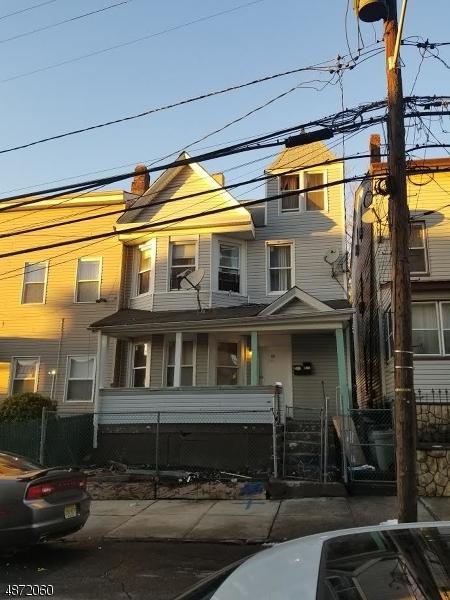 85 Putnam St - Photo 1