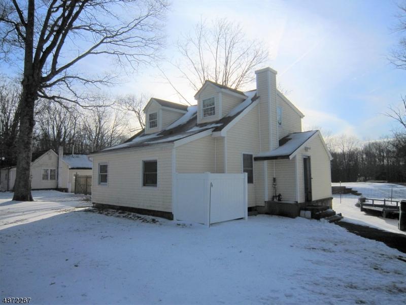 19 Featherbed Ln - Photo 1