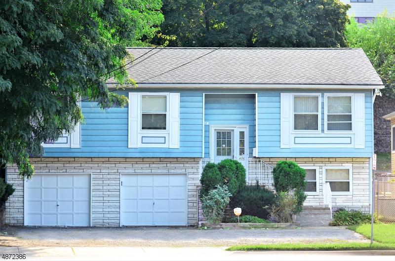 476 Passaic Ave - Photo 1