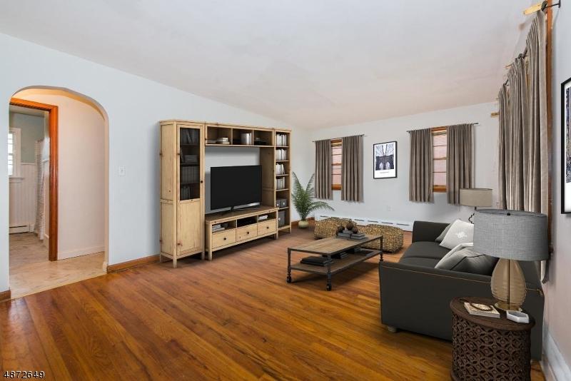 457 Thomas St - Photo 1