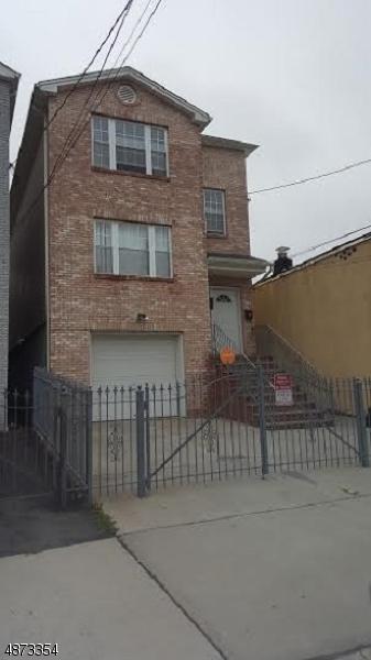 652 4TH ST - Photo 1