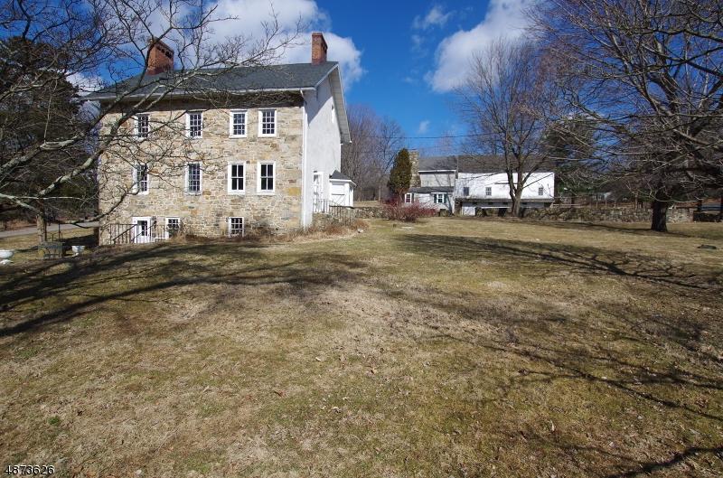 101 Petticoat Ln - Photo 1