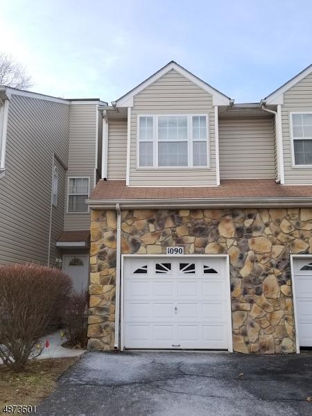 1090 Oakcroft Lane - Photo 1