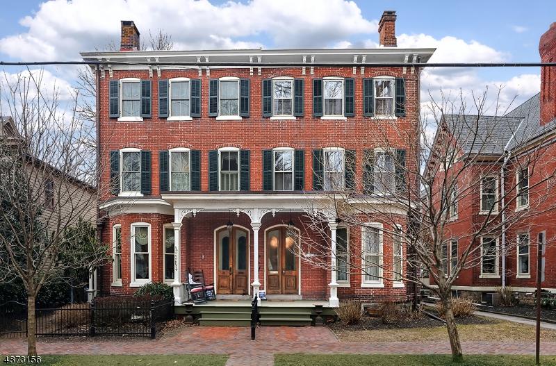 135 N Union St - Photo 1