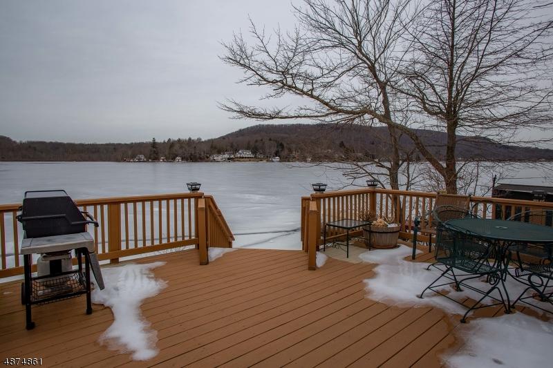 76 Lakeview Point Ave - Photo 1