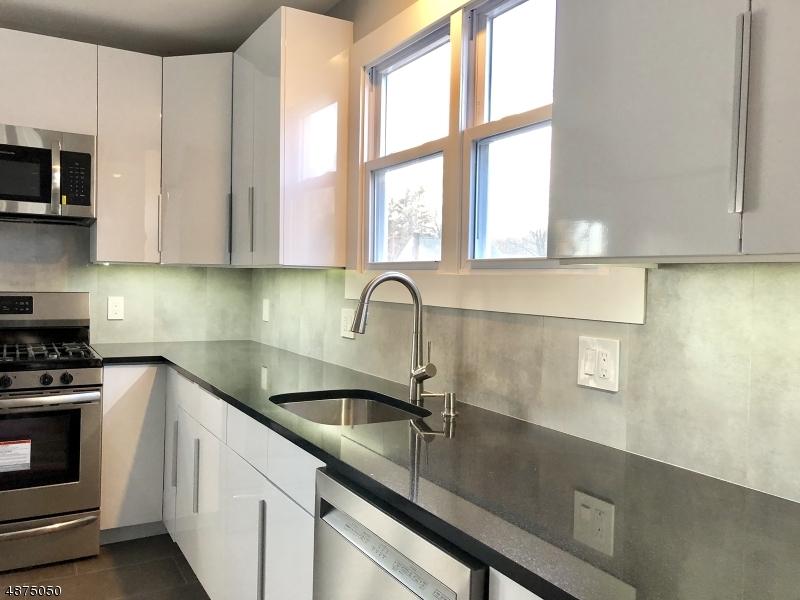 19 Greenwich St - Photo 1