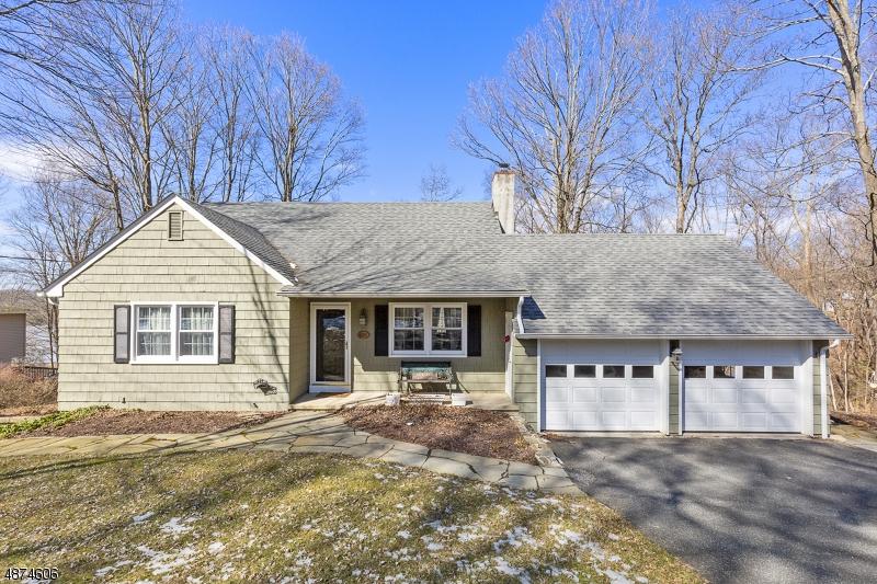 129 Cedar Dr - Photo 1