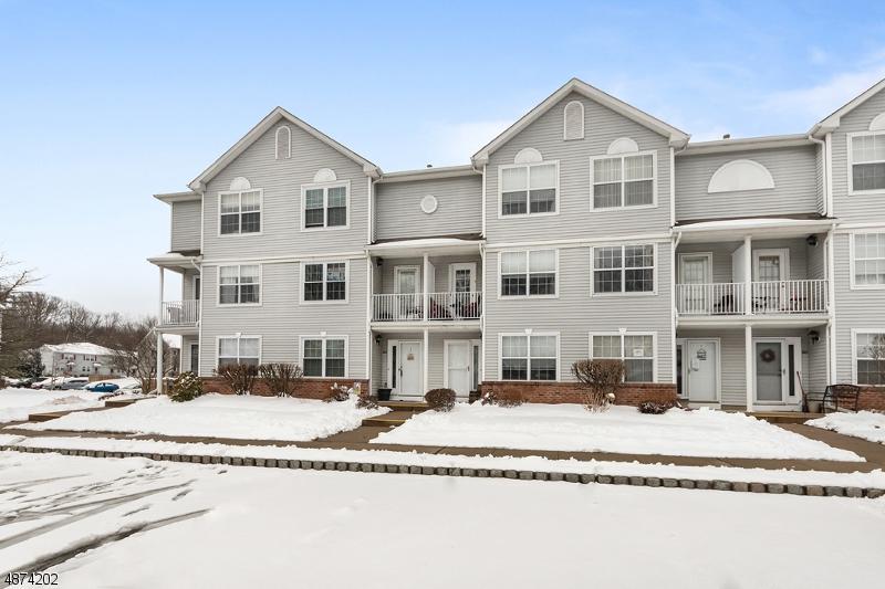 302 Mercer Ct - Photo 1