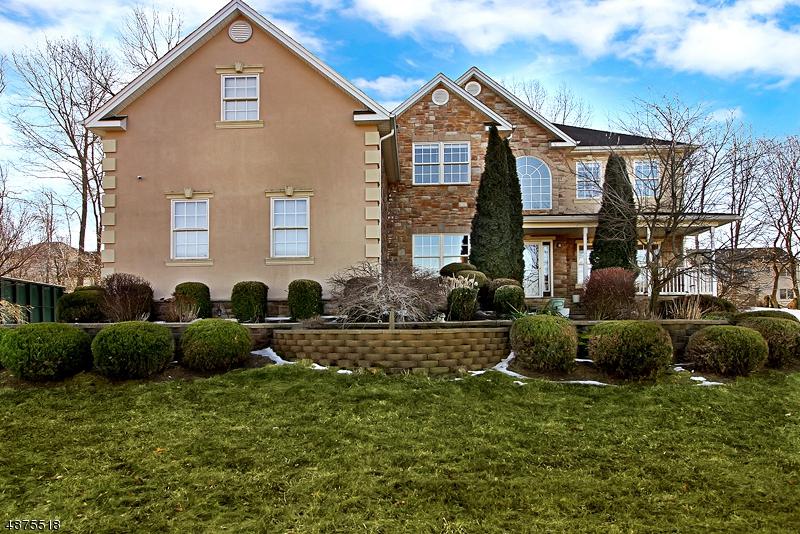 35 Elizabeth Ave - Photo 1