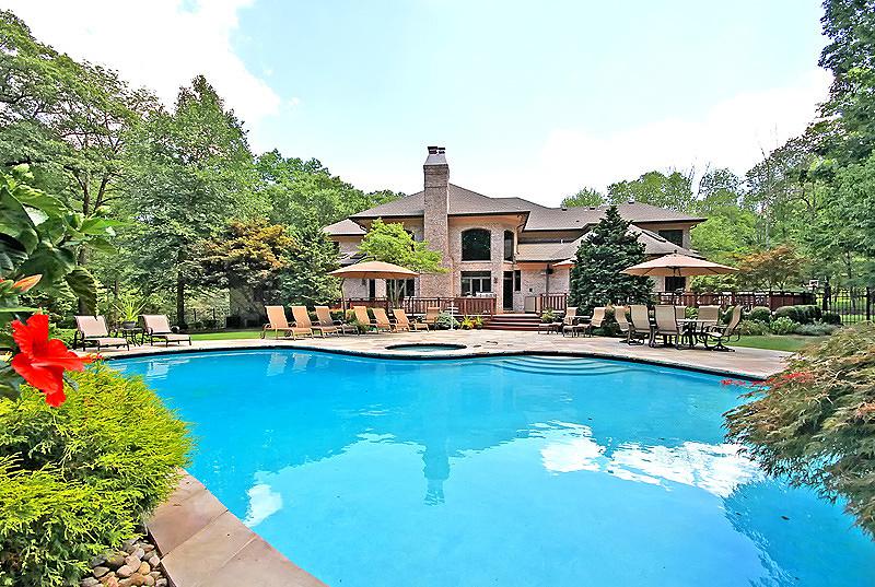 22 Heath Dr - Photo 1