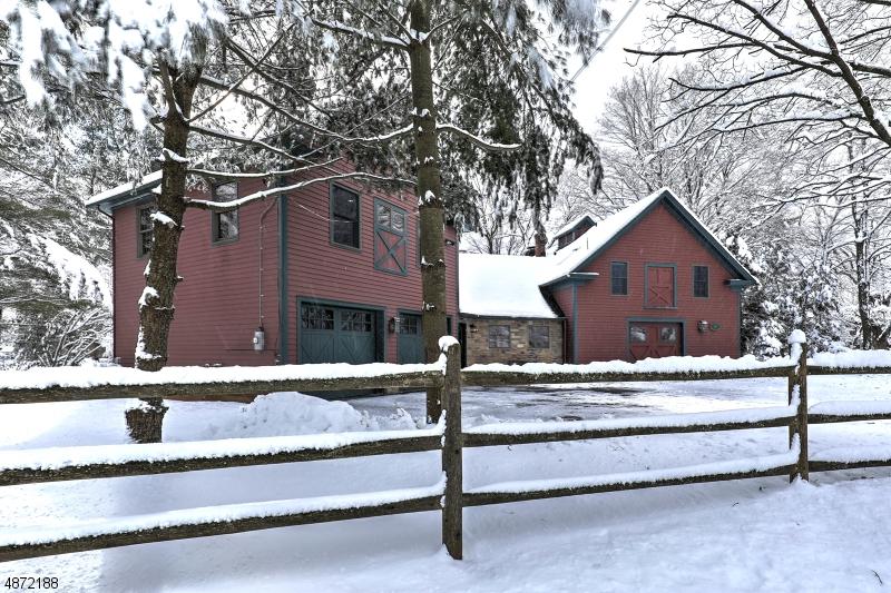 9 Monroe Pl - Photo 1