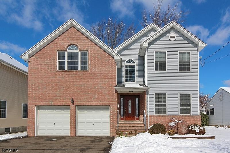 264 Hemlock Ave - Photo 1