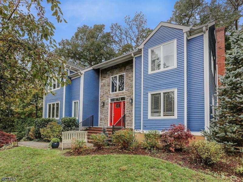 42 Edgehill Ave - Photo 1