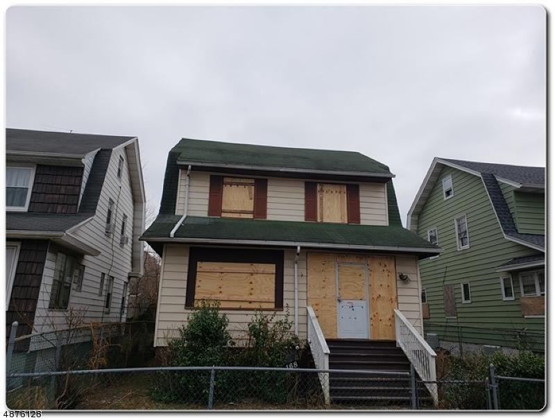 168 Freeman Ave - Photo 1