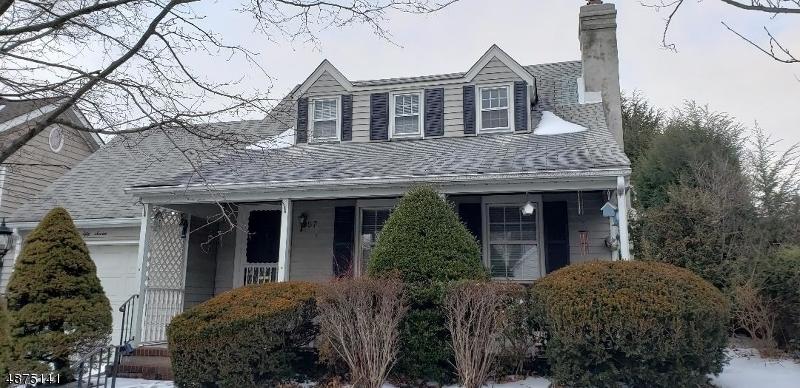 55 Kingston Ave - Photo 1