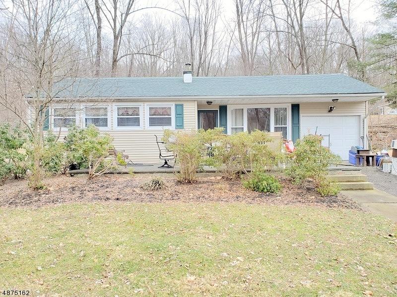 1 Maple Dr - Photo 1