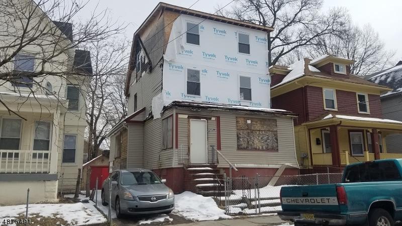 202 Smith St - Photo 1