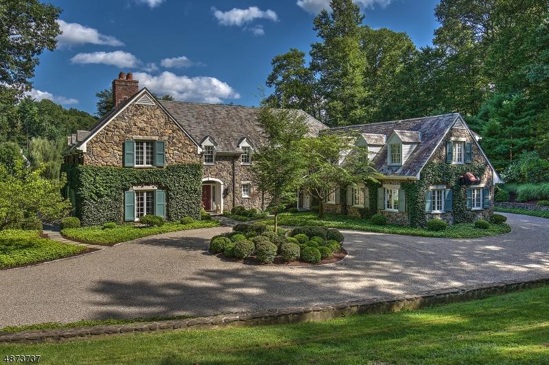 5 Pine Hollow - Photo 1