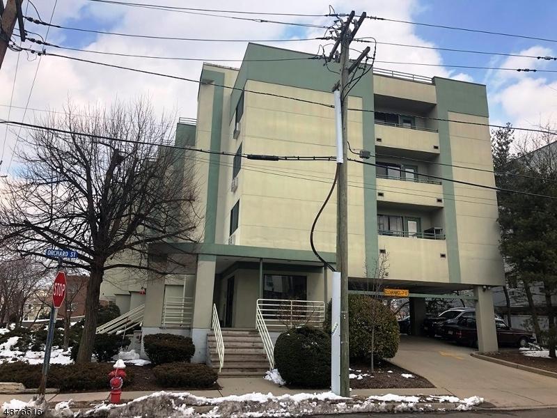 850 Main St, Unit 307 - Photo 1