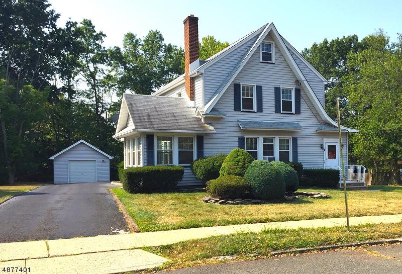 28 Grant Ave - Photo 1