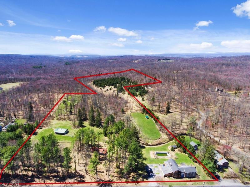 679 Woodglen Rd - Photo 1