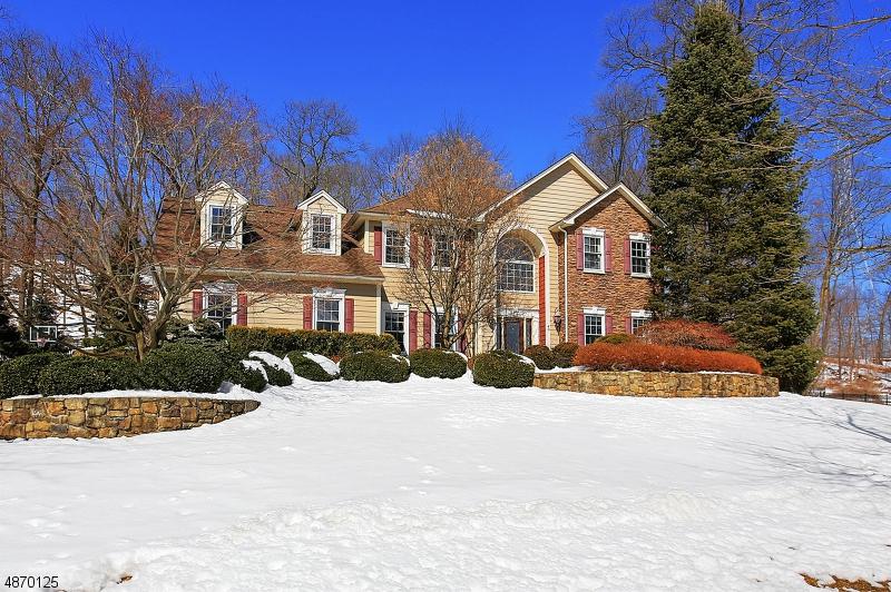 40 Cambridge Ave - Photo 1
