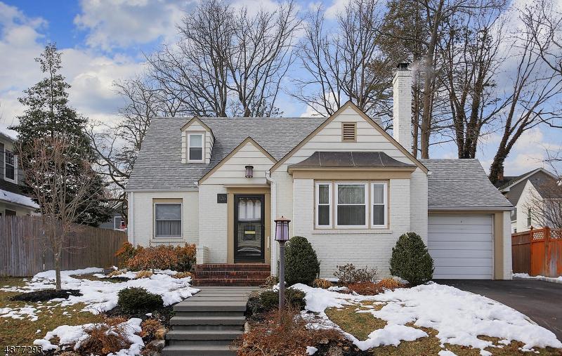126 Ludlow Pl - Photo 1