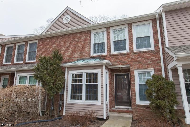 144 Hawthorne Ct - Photo 1