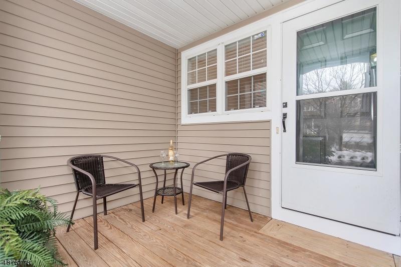 9 Sycamore Ln - Photo 1