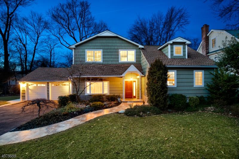 14 Gates Ave - Photo 1