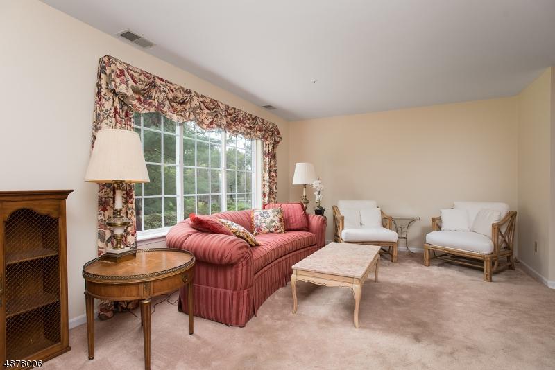 13 Village Dr - Photo 1