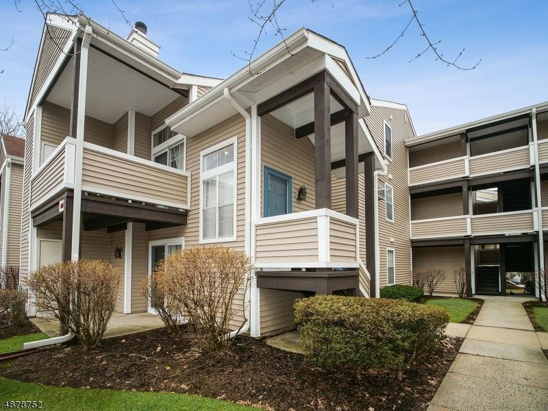211 Broadmoor Ct - Photo 1