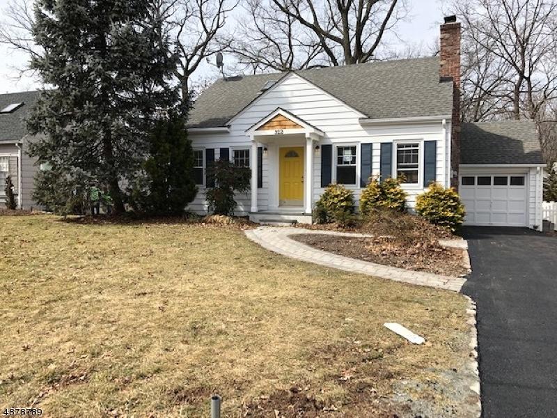 322 Huntington Rd - Photo 1