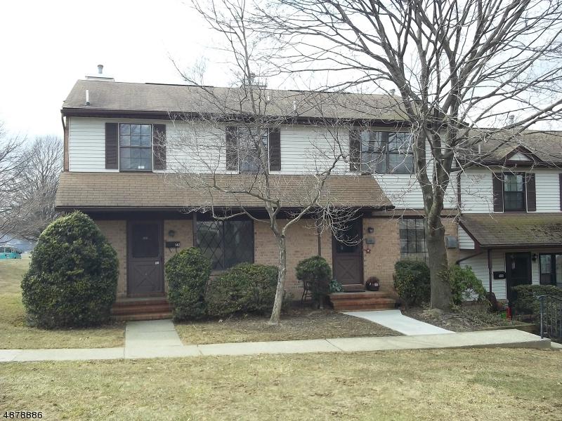 142 Cynthia Dr - Photo 1