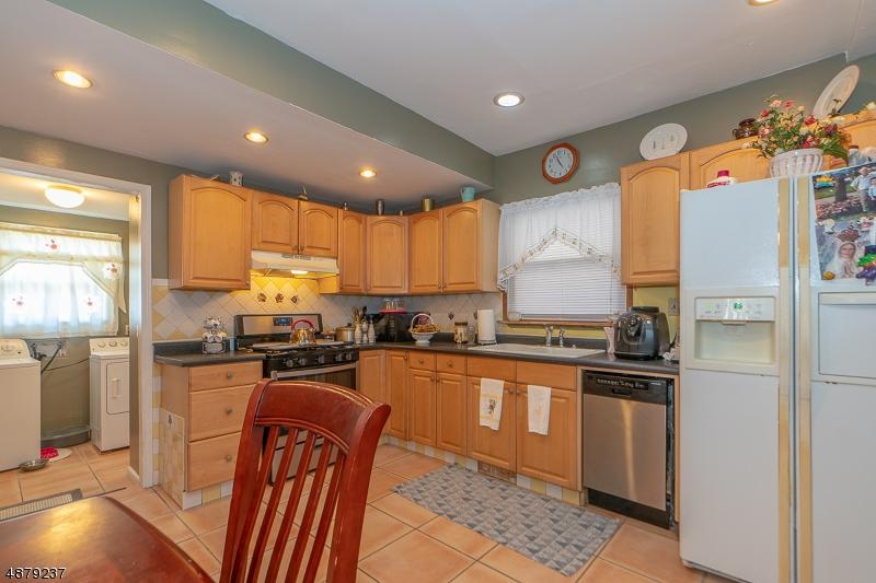 558 Yale Ave - Photo 1