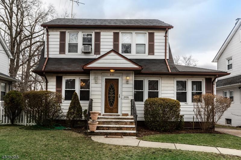 883 Garrison Ave - Photo 1