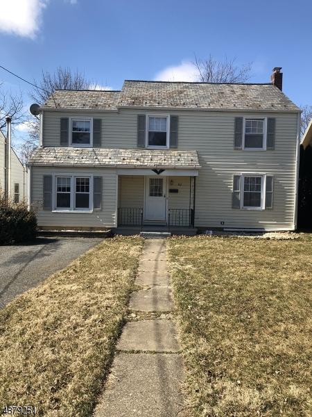 302 New Jersey Ave - Photo 1